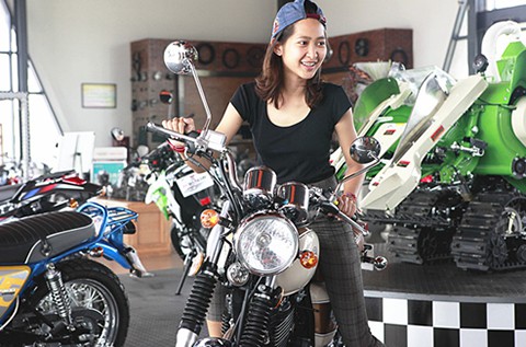 重慶工商大學(xué)留學(xué)生參觀鑫源工業(yè)園