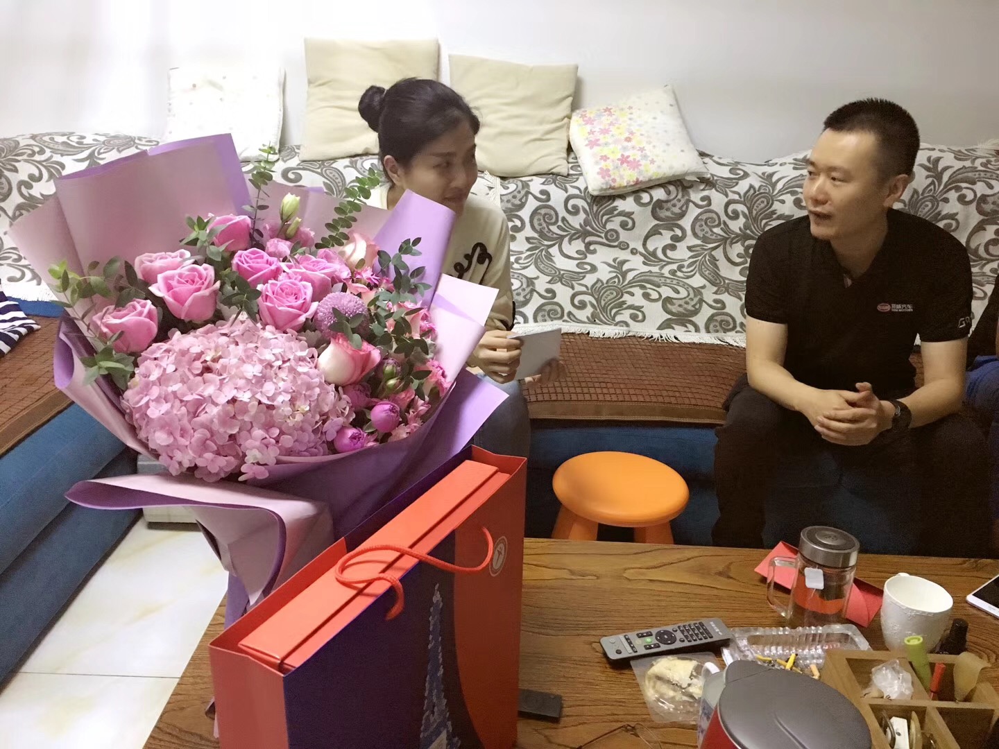 “把愛(ài)送回家”——心之園社區(qū)開(kāi)展中秋節(jié)慰問(wèn)活動(dòng)